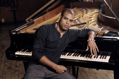 http://www.jjazz.net/jjazznet_blog/img/blog/RobertFonseca.jpg