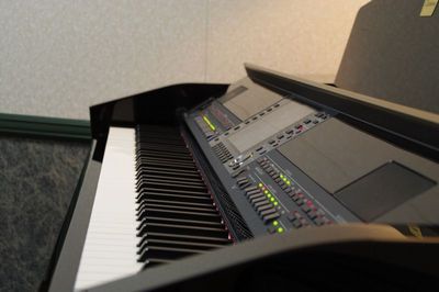 4_piano_only.jpg